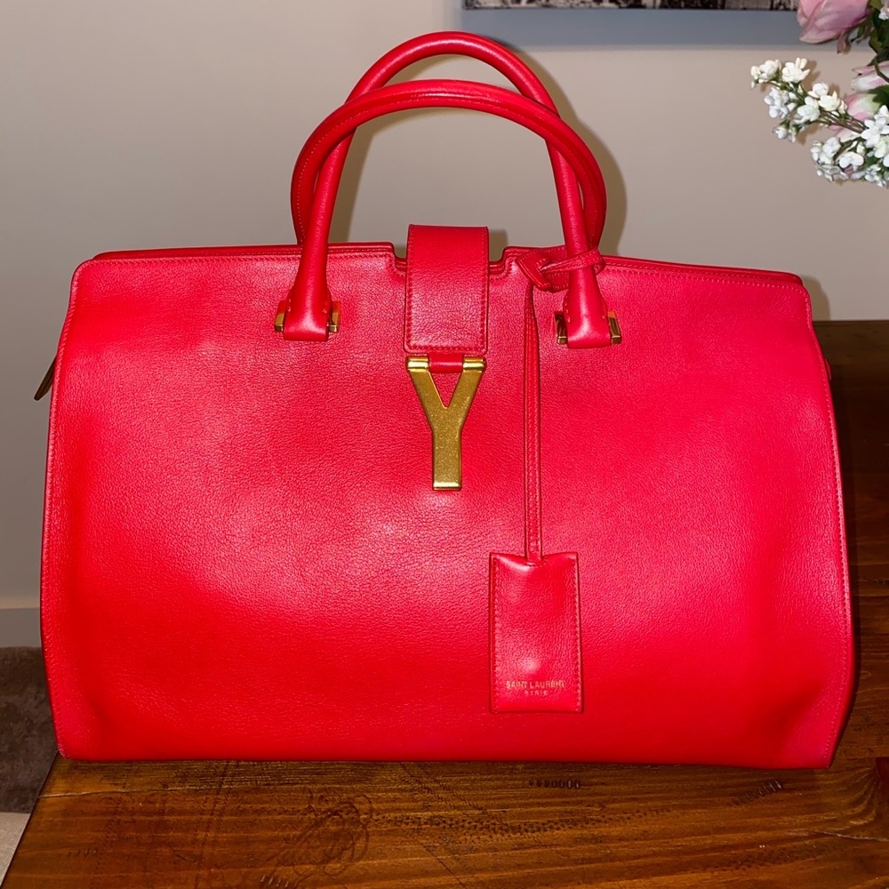 Saint Laurent Cabas Classique Y Red Leather Medium Tote Bag